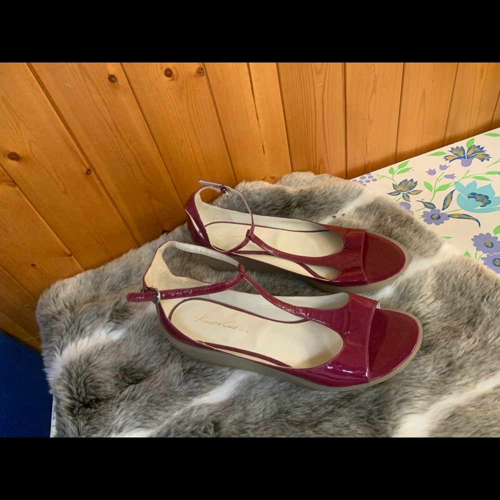 Retro Kenneth Cole purple sandals size 10